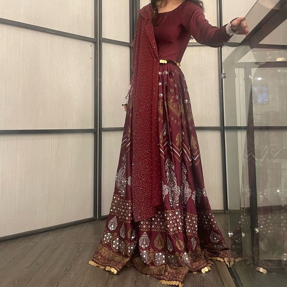 ZAHRA AHMED Silk Lehenga, Choli and Duppatta - Picture 2 of 15